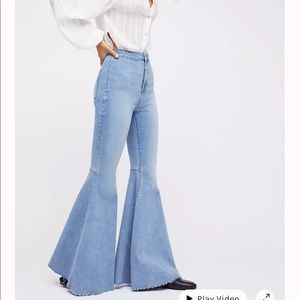 FREE PEOPLE - Just Float On flare jeans